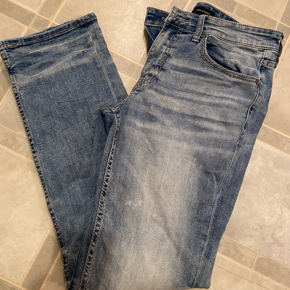 BKE Men’s jeans size 31x32 light wash straight leg